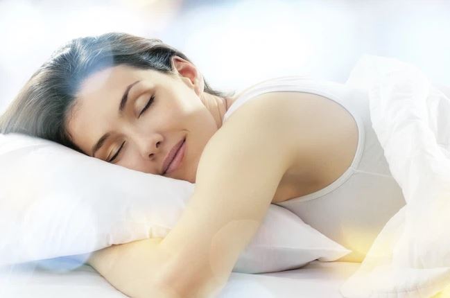 Phụ nữ xứng đáng được ngủ nhiều hơn, tại sao lại vậy?